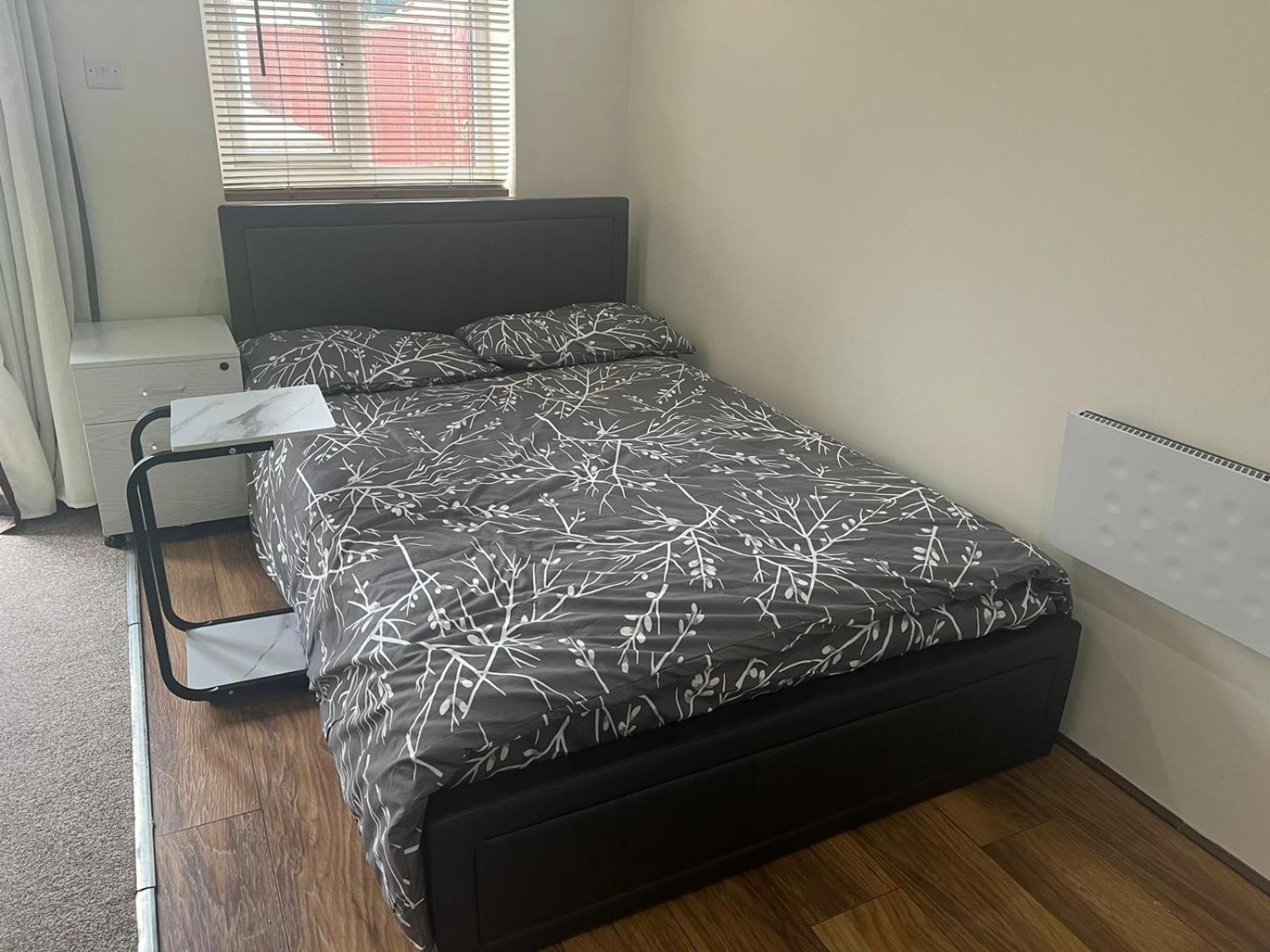 Modern Studio In Rayners Lane Pinner Harrow Near Wembley Greater London エクステリア 写真